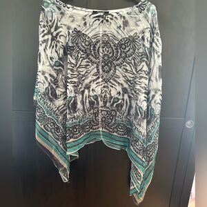Style & Co. Black and White Asymmetrical tiger print poncho